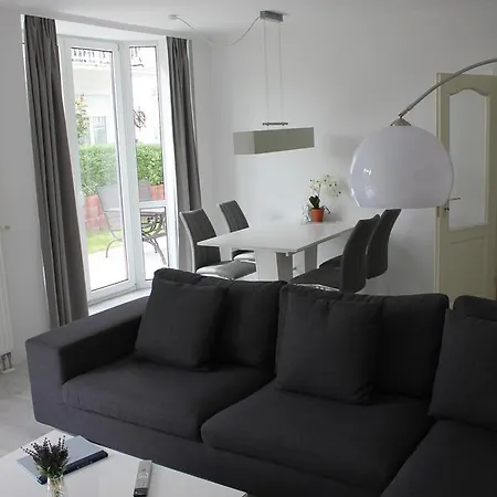 29 Strandstrasse, 2 شقة بابي